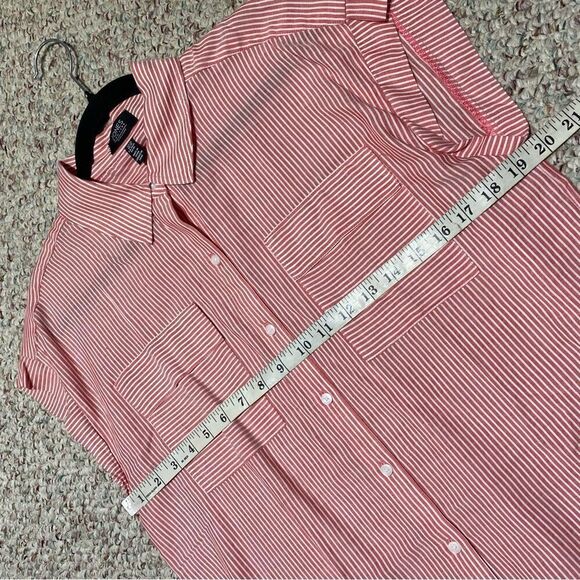Jones New York Signature Red Striped Coastal Short Sleeve Button Down Medium - Picture 4 of 4